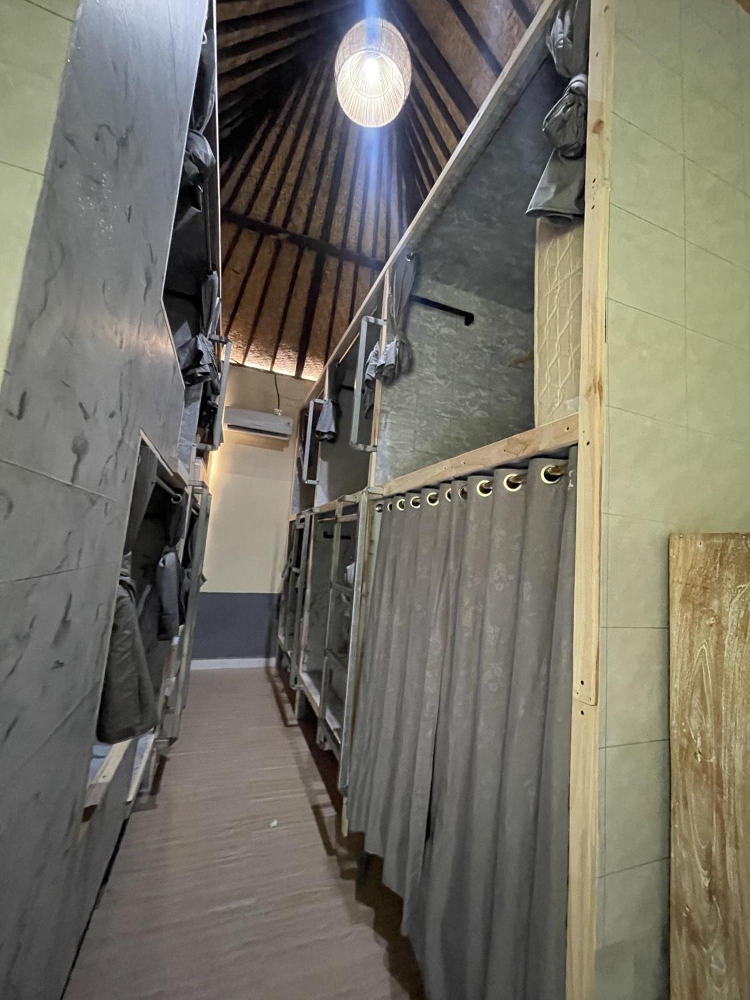 Pedidi Penida Hostel Batununggul Kültér fotó